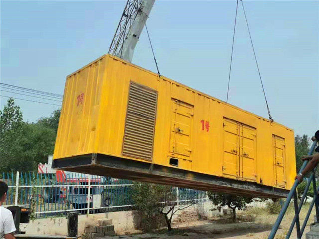 阜沙镇300KW柴油发电机组油耗是多少？